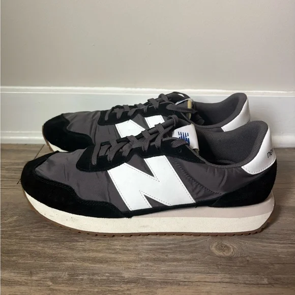 New Balance 237 Men's Black and Gray Sneakers - Picture 4 of 5